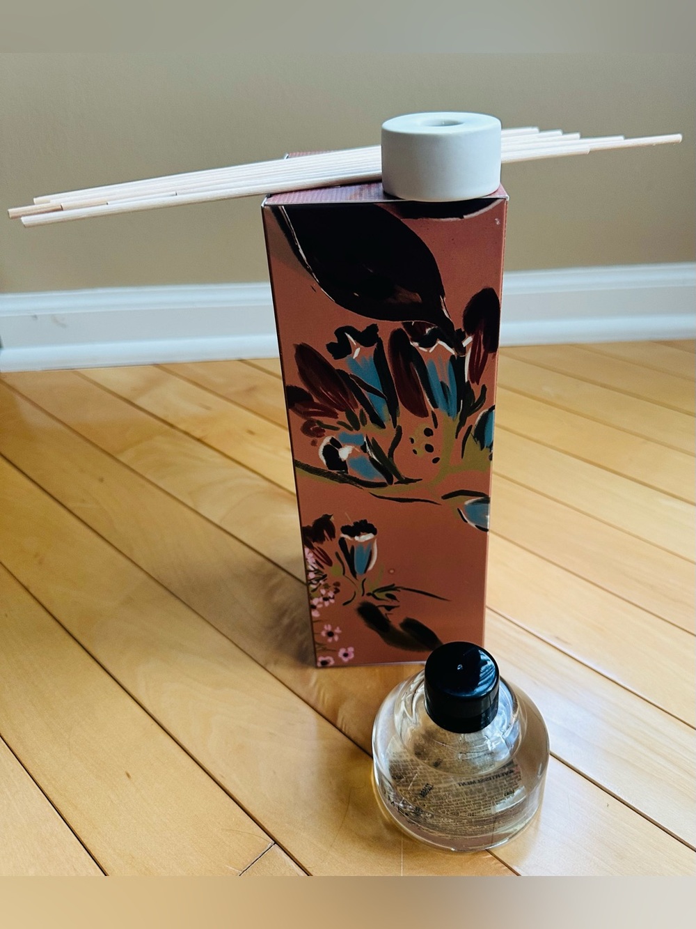 ILLUME terra tabac • 3 oz • refillable • reed diffuser • home fragrance